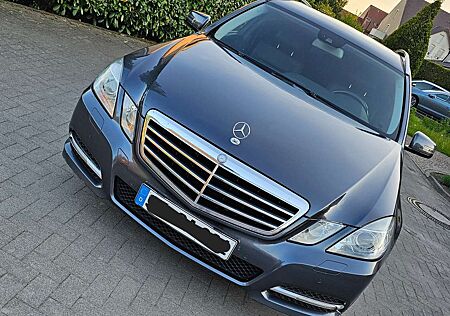 Mercedes-Benz E 220 T CDI DPF BlueEFFICIENCY Automatik Avantgard