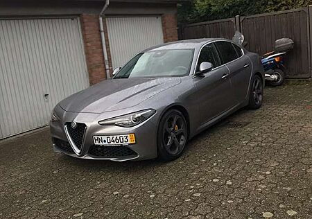 Alfa Romeo Giulia gebraucht kaufen Alfa Romeo Giulia 2.0 Turbo 16V AT8 Super
