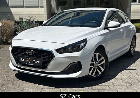 Hyundai i30 Fastback Trend*KAMERA*PDC*LED