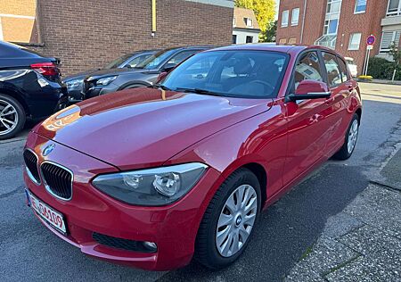 BMW 120 d-5-türig-Navi-2xPDC-SHZ-Tempomat