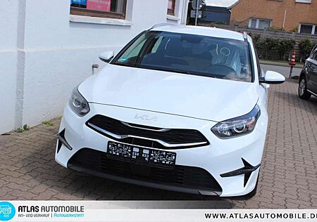 Kia Cee'd Ceed / Ceed Sportswagon 1.6 CRDi DCT Vision Navi=Tempom
