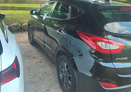 Hyundai ix35 gebraucht kaufen Hyundai ix35 Diesel 1.7 CRDi 2WD blue Finale Silver