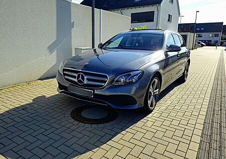 Mercedes-Benz E 220 d T 9G-TRONIC Avantgarde