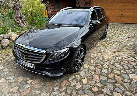 Mercedes-Benz E 400 d 4Matic T 9G-TRONIC NP: 110.186€ Excl.