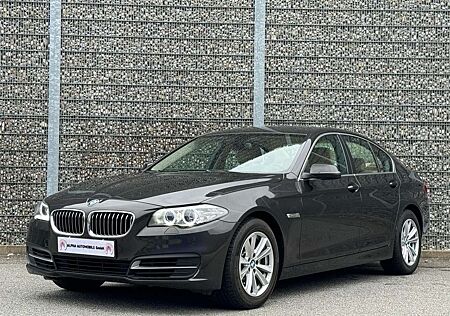 BMW 520i 520 Lim. /KLIMA/PDC/1.HAN/SCHECKHEFT