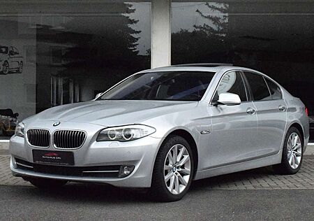 BMW 525 d xDRIVE AUT. HEAD-UP! SOFT-CLOSE! STANDHEIZUNG!