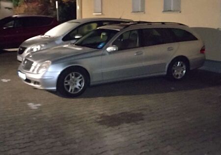 Mercedes-Benz E 220 T CDI Classic