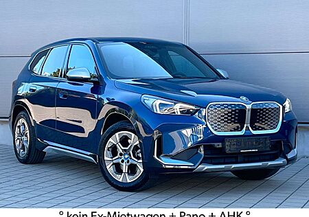 BMW iX1 30 xDrive xLine * PANO *DrivAssPro *HUD *AHK
