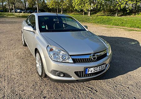 Opel Astra Twin Top 1.8 Edition