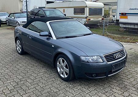 Audi A4 Cabriolet 2.5 TDI S-Line Automatik-Xenon-Leder