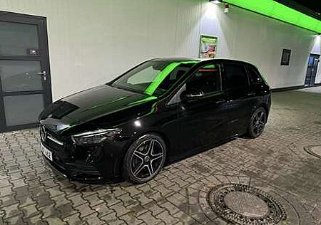Mercedes-Benz B 220 Amg- Line