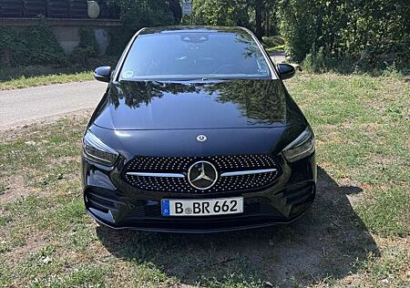 Mercedes-Benz B 220 Amg- Line