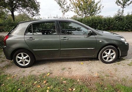 Toyota Corolla 5-Türer 1.6 VVT-i Automatik Executive