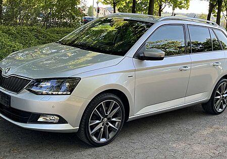 Skoda Fabia Combi 1.0 TSI DSG Drive/DAB/PDC/SHZ/Navi/AHK