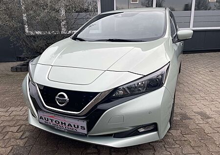 Nissan Leaf 2.Zero Edition LED 360 40 KWH S-Heft Top Gepflegt