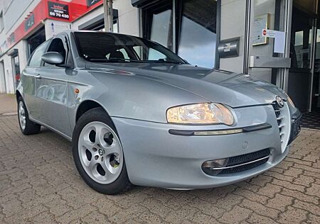 Alfa Romeo 147 1.9 JTD 16V Distinctive /ZR erneuert/