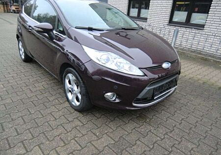 Ford Fiesta 1.4 Ghia/PDC/Allwetterreifen/Tüv