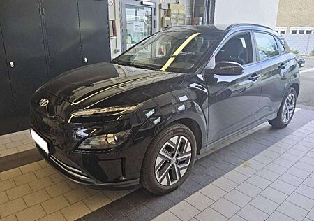 Hyundai Kona Select*ACC*ST-heiz*R.cam*CarPlay*SHZ*Tempo