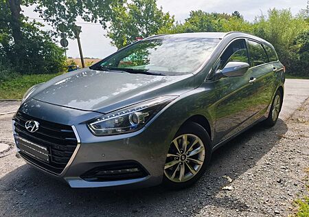 Hyundai i40 Kombi blue 1.7 CRDi Style