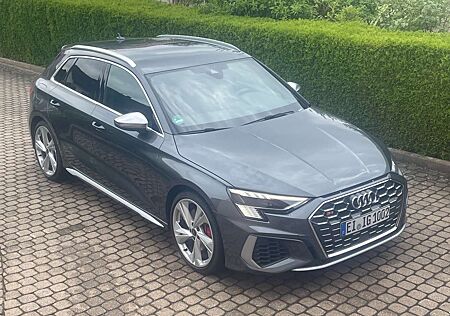 Audi S3 TFSI Sportback quattro S tronic
