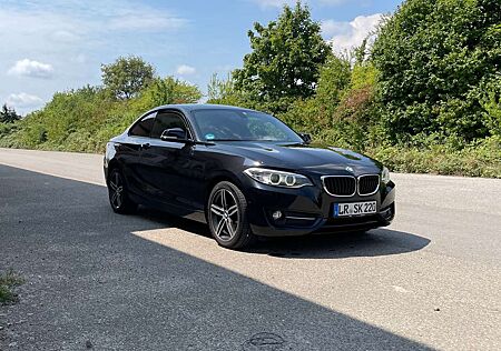 BMW 220i 220 2er Coupe Coupe Sport Line