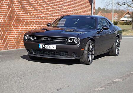 Dodge Challenger Automatik SXT