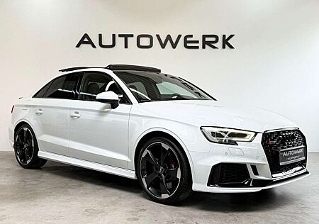 Audi RS3 Lim. 2.5 TFSI Quattro*SCHALE*PANO*KAMERA*B&O
