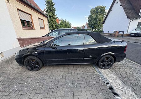 Opel Astra Cabrio 2.2 16V Edition 90 Jahre Bertone