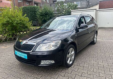 Skoda Octavia Combi Family, NAVI, XENON, AHK