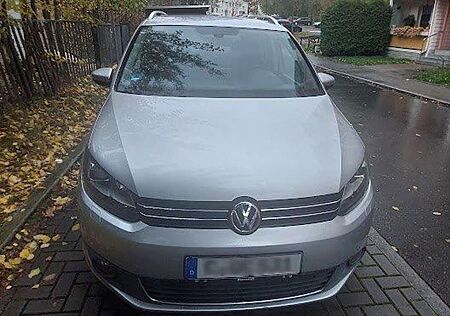 VW Touran gebraucht kaufen VW Touran Volkswagen 2.0 TDI DPF DSG Highline