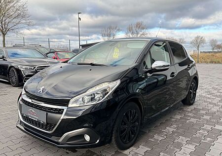 Peugeot 208 1.2 Style PureTech Automatik Panorama