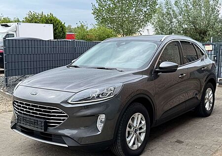 Ford Kuga Hybrid Titanium X LED|KAMERA|NAVI|CARPLAY