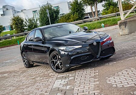 Alfa Romeo Giulia Estrema MY22 2.0 Q4 vom AR Vertragshändler