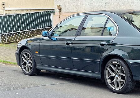 BMW 525i 525