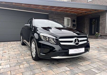 Mercedes-Benz GLA 200 GLA/NAVI/SHZ/1 BESITZER/KLIMA