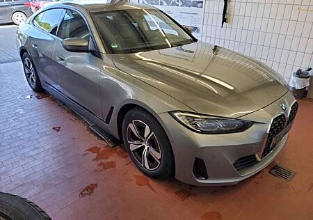 BMW 420 d Gran Coupe/LED-Sche/AHK/ACC/Leder/Navi/ALU