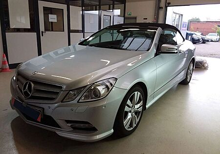 Mercedes-Benz E 200 CGI Cabrio BlueEfficiency /AMG-PAKET/ 2H.