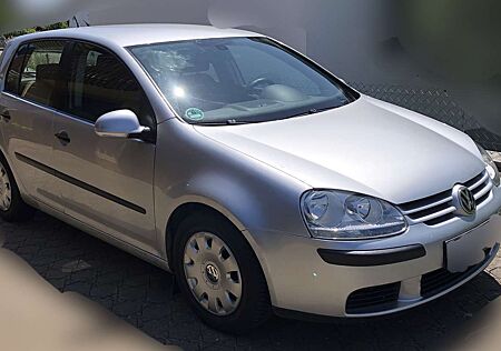 VW Golf Volkswagen 1.6 Trendline Klimaaut MFA Licht/Regen 2.Hd