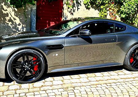 Aston Martin Vantage AMR 1 v. 100!! V12S Vantage Sportshift Carbon, FESTPREIS , Alcantara, Titanexhaust ( AM one77), Magnesium, 20“
