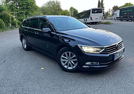 VW Passat Variant Volkswagen 2.0 TDI (BlueMotion Technology) Com