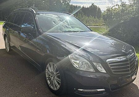 Mercedes-Benz E 200 T CDI Automatik Classic