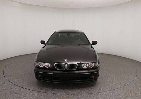 BMW 525i 525