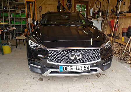Infiniti QX30 Premium Tech