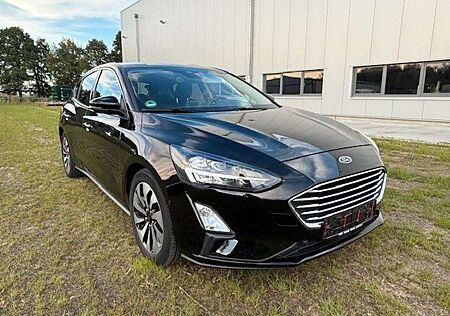 Ford Focus Lim. ACC LED B&O Kamera DAB