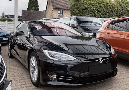 Tesla Model S 75