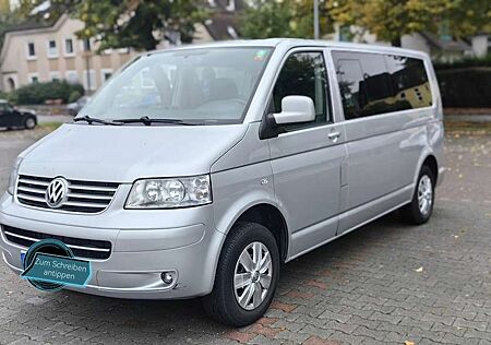 VW T5 Caravelle Volkswagen 2.5*LANG*TEMPOMAT*LED*Rückfahrkamera*8-Sitze*
