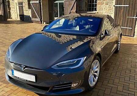 Tesla Model S 60