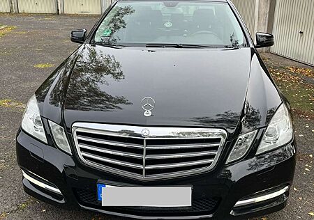 Mercedes-Benz E 200 BlueEFFICIENCY 7G-TRONIC Elegance