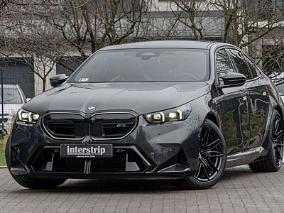 BMW M5 DR.ASS.PLUS.PANORAMA.360°.4ZONEN.LHZ.B&W.AHK