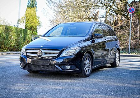 Mercedes-Benz B 180 BlueEFFICIENCY Edition 1